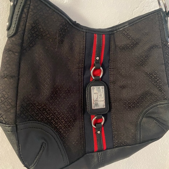 Tommy Hilfiger Shoulder Bag - Picture 5 of 13